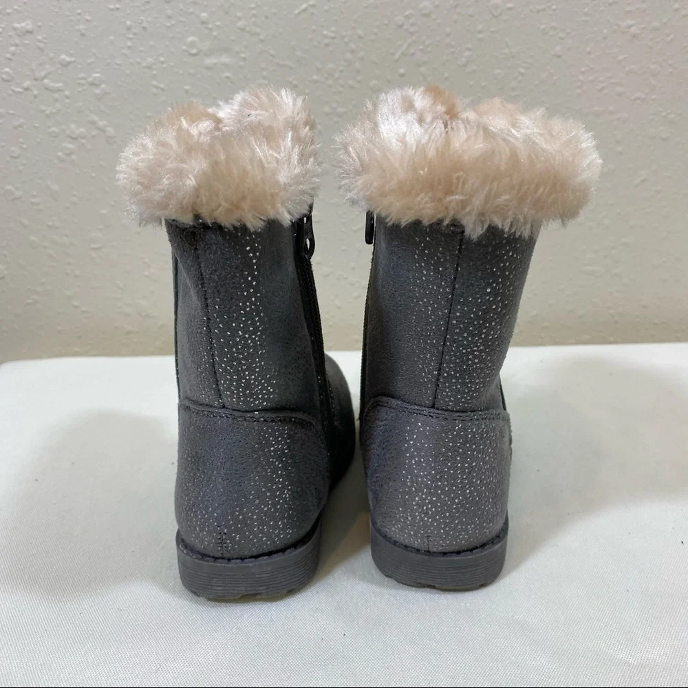 Cat and Jack girls Boots size 9 gray glittery boots  faux suede, NWOT Wi…